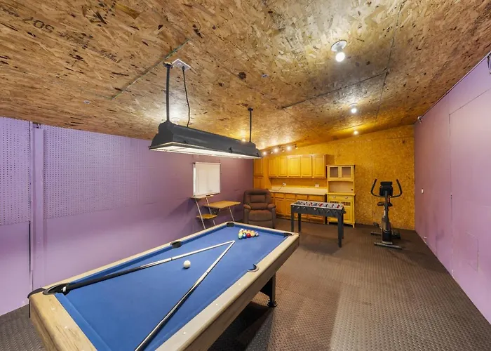 Holiday home Retreat Grill Firepit Pool Table